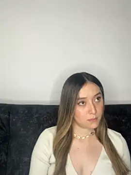 Sarisloves online show from July 23, 2026, 1:58 am