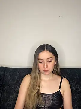 Sarisloves online show from August 6, 2026, 12:56 am
