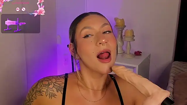 ValkaDoll online show from June 4, 2026, 7:09 pm
