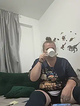 JuliaBestX online show from July 22, 2026, 10:34 pm