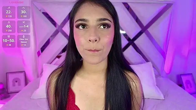 thalia gomez   online show from May 19, 2026, 8:04 pm