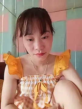 Snapshot of Logii_x chatting on June 2, 2026, 12:56 am Logii x online show from June 2, 2026, 12:56 am
