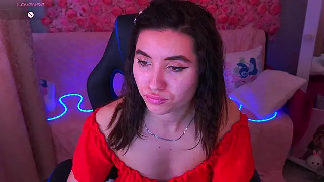 Snapshot of Lola_Leeee chatting on May 11, 2026, 1:06 pm Lola Leeee online show from May 11, 2026, 1:06 pm