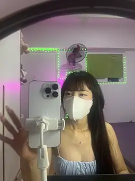 Lov3lily online show from June 14, 2026, 8:16 am