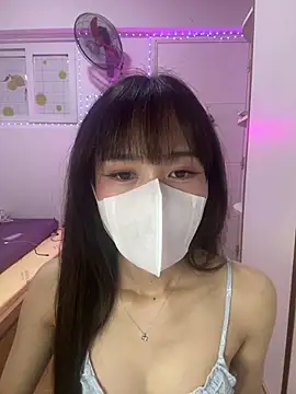 Lov3lily online show from July 6, 2026, 3:25 pm