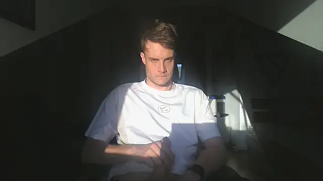 funstr1 online show from May 27, 2026, 5:54 pm