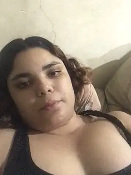 Cliaclara online show from June 19, 2026, 3:33 am