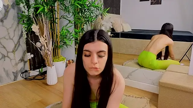AshleyKartter online show from June 19, 2026, 6:23 pm