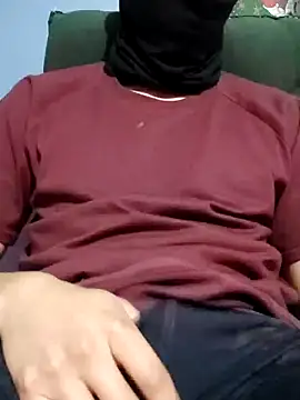 Daniel19er online show from June 13, 2026, 2:42 am