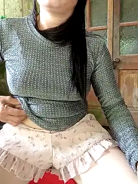 Nana-AsianWet online show from June 4, 2026, 2:50 am