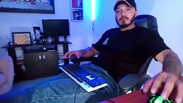 Thiago 420 online show from May 15, 2026, 10:50 pm