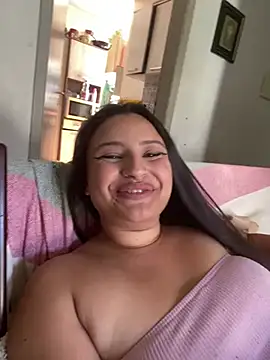 julia moreira online show from August 1, 2026, 2:05 pm