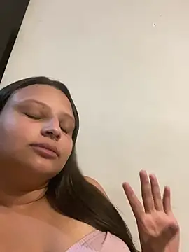 julia moreira online show from August 2, 2026, 2:10 am