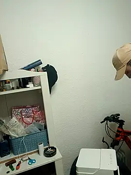 MorenodickStrong online show from July 13, 2026, 10:56 pm