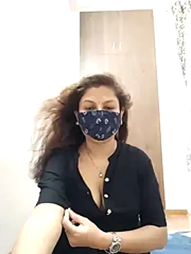hot kiran2000 online show from June 29, 2026, 1:11 pm