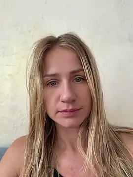 AnnaMist  online show from July 7, 2026, 1:04 pm