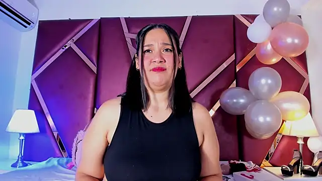 SelenaBloom online show from June 11, 2026, 9:35 pm