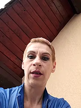 KittyDesiree online show from June 22, 2026, 4:04 pm