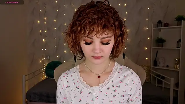 Kira  Fluffy online show from July 22, 2026, 12:02 am