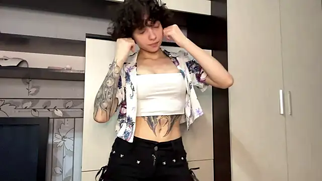 Nikatyanxx online show from June 23, 2026, 5:11 pm