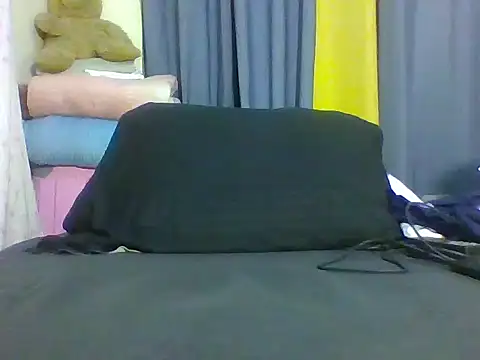 petite hottie online show from June 18, 2026, 6:56 pm