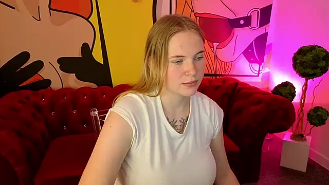 Snapshot of NikkyReyyy chatting on June 7, 2026, 6:06 am NikkyReyyy online show from June 7, 2026, 6:06 am