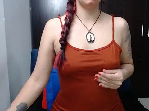 red milf  online show from June 6, 2026, 11:09 pm