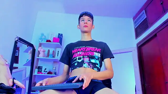 Snapshot of my_temptation_Dante_hot chatting on May 15, 2026, 8:16 pm my temptation Dante hot online show from May 15, 2026, 8:16 pm
