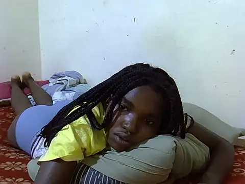 Snapshot of princess_scovia chatting on June 16, 2026, 11:40 pm princess scovia online show from June 16, 2026, 11:40 pm