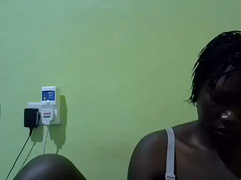 Sweet-Lynn online show from July 12, 2026, 6:59 am