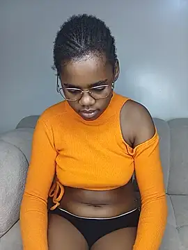 softglamqueen online show from June 30, 2026, 3:29 am