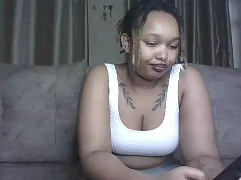 Candy Tracy online show from June 17, 2026, 10:28 am