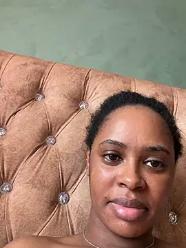Snapshot of pretty_zii chatting on June 12, 2026, 11:53 am pretty zii online show from June 12, 2026, 11:53 am
