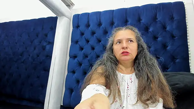 AlondraSosa online show from July 8, 2026, 1:15 pm