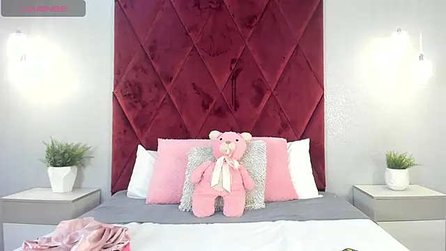 Snapshot of Ciara_moretti chatting on July 23, 2026, 5:44 pm Ciara moretti online show from July 23, 2026, 5:44 pm