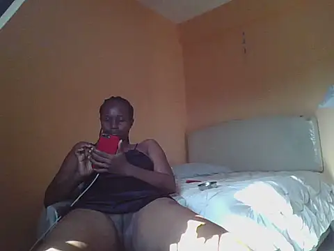pinky-lips online show from July 11, 2026, 1:14 pm