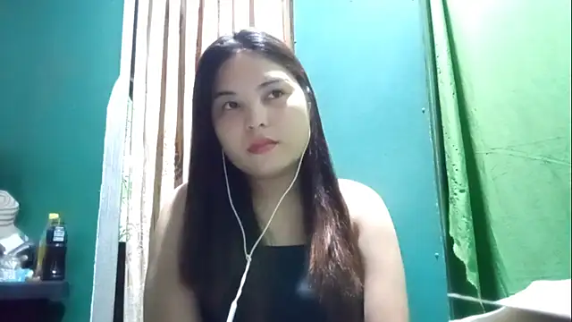 RosariaSuglia online show from May 27, 2026, 5:37 am