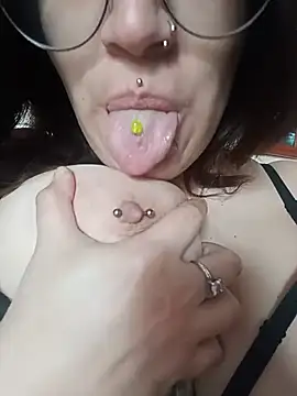Karengenesisx online show from August 4, 2026, 9:28 pm