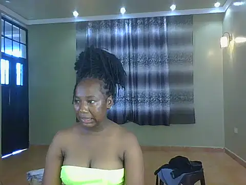 Snapshot of Mariana_150 chatting on May 31, 2026, 8:32 am Mariana 150 online show from May 31, 2026, 8:32 am