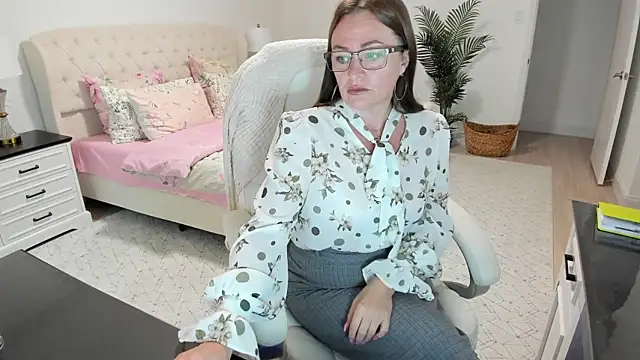 Vika73 online show from June 27, 2026, 11:26 am