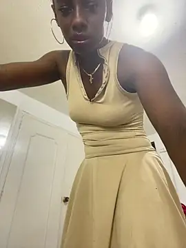 IzizX X online show from June 12, 2026, 4:11 am