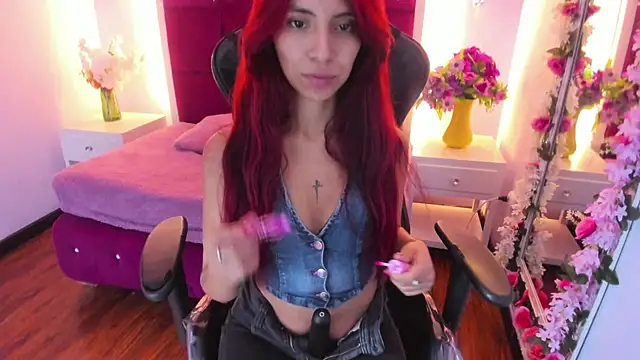NinaaXXX  online show from July 11, 2026, 5:59 pm