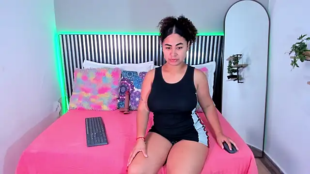 Amber Milers online show from July 28, 2026, 2:05 pm