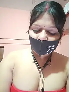 ZOYA-STRIP online show from July 21, 2026, 6:43 pm