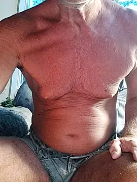 daddygil69 online show from June 30, 2026, 1:17 am