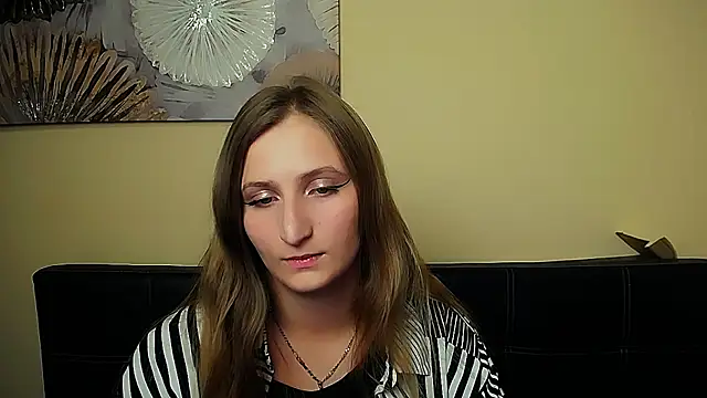 Jenny smille  online show from July 25, 2026, 8:23 am
