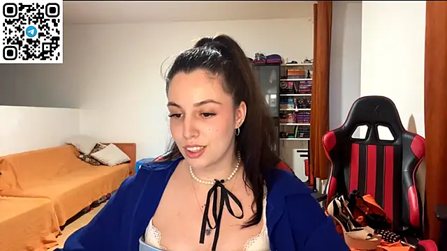 Snapshot of SweetFenomen67 chatting on June 15, 2026, 7:05 pm SweetFenomen67 online show from June 15, 2026, 7:05 pm