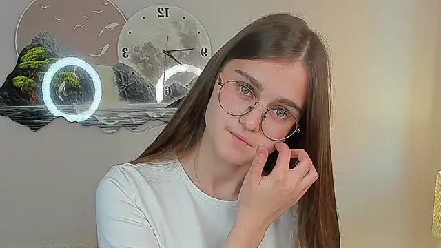 Snapshot of Veta_cutE chatting on July 12, 2026, 8:27 am Veta cutE online show from July 12, 2026, 8:27 am