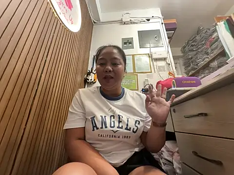 asian milfpinay online show from July 6, 2026, 6:32 am
