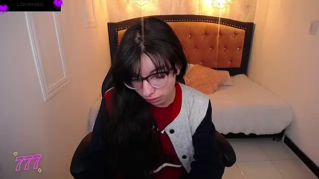 Allyshon  online show from July 4, 2026, 8:04 pm